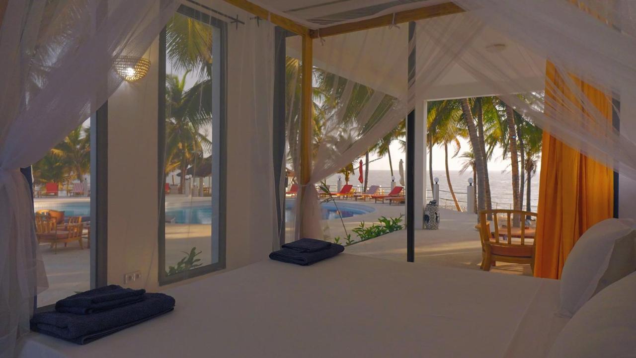 Les Hibiscus Sur Mer Kabrousse Exterior photo